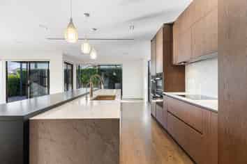 10 Greenfield Road, Epsom