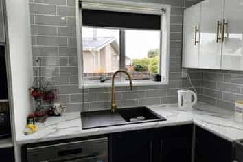 18 Burns Street, Kew