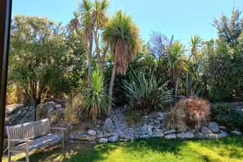 Flat 1/80A Nichol Street, Lake Hawea