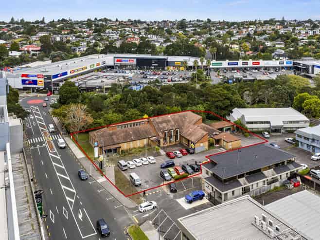 Prime metro zoned site opposite WestCity