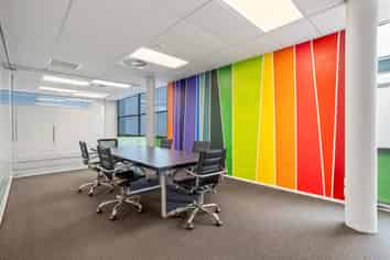 253M² OFFICE / 78M² STORAGE
