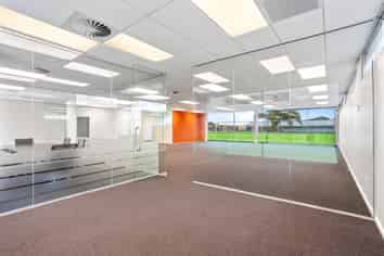 253M² OFFICE / 78M² STORAGE
