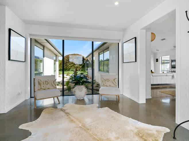 25 Mike Smith Drive, Cambridge