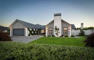 25 Mike Smith Drive, Cambridge