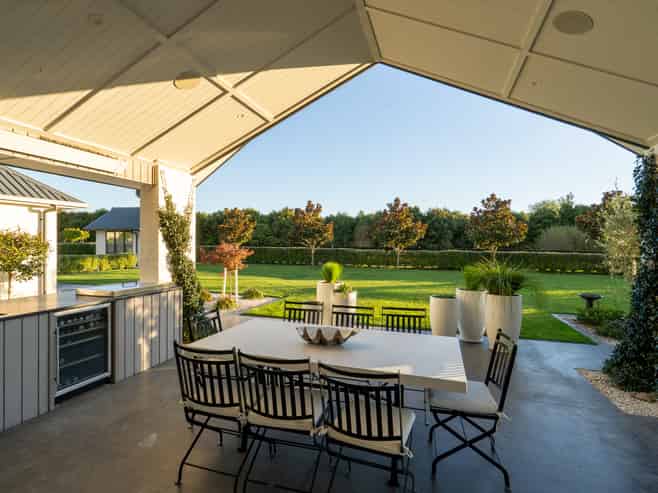 25 Mike Smith Drive, Cambridge