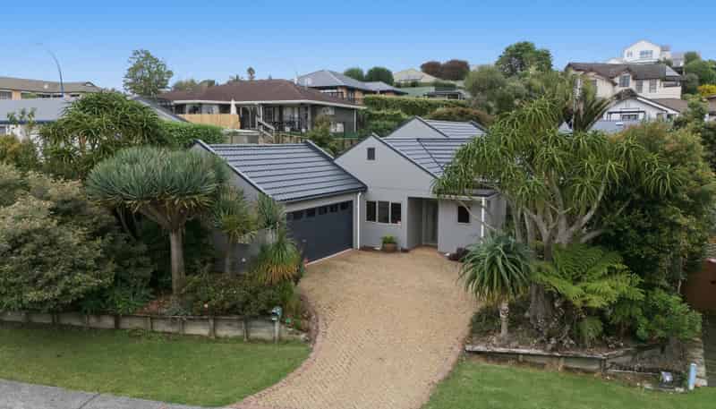 250 Castlewold Drive, Bethlehem