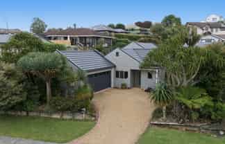 250 Castlewold Drive, Bethlehem