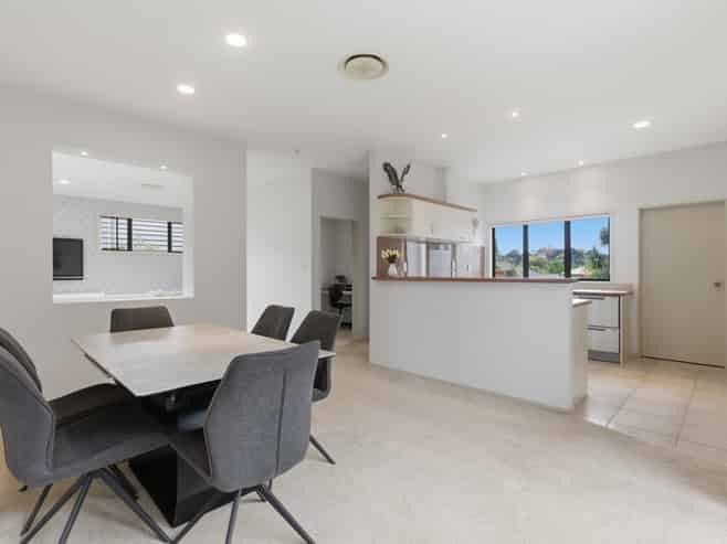 250 Castlewold Drive, Bethlehem