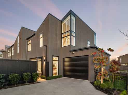 2 Bretts Road, Saint Albans