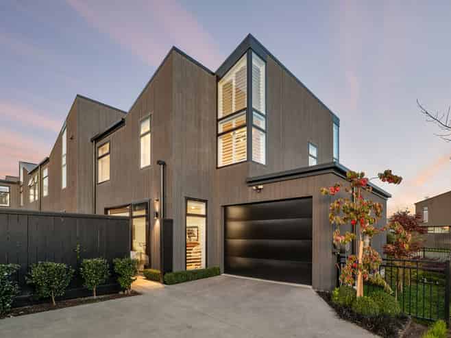 2 Bretts Road, Saint Albans