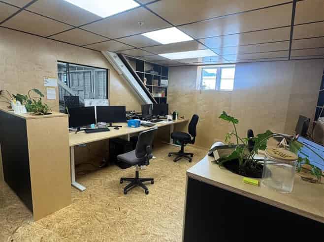 Large Clear Span Warehouse and Office