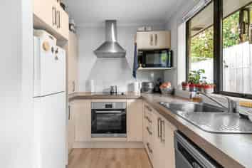 7/99 Lake Road, Frankton