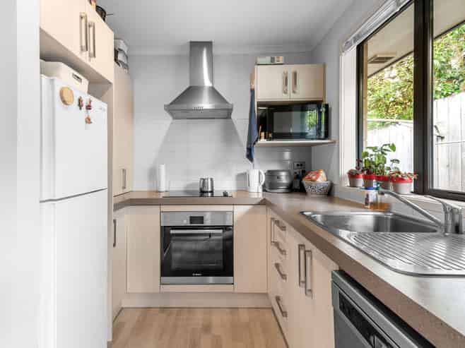 7/99 Lake Road, Frankton