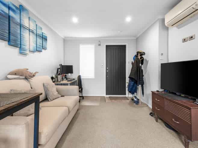 7/99 Lake Road, Frankton