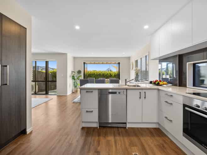 21 Irving Place, Hobsonville