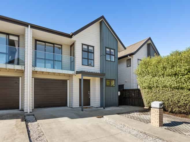 21 Irving Place, Hobsonville