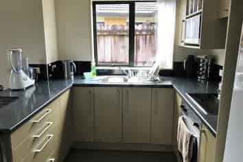 5B Raphoe Rd, Flat Bush