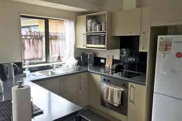 5B Raphoe Rd, Flat Bush