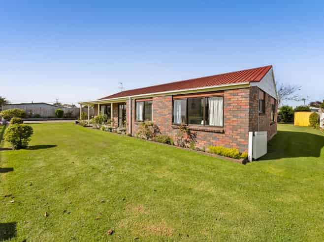 21 Robson Street, NORMANBY