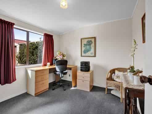 21 Robson Street, NORMANBY