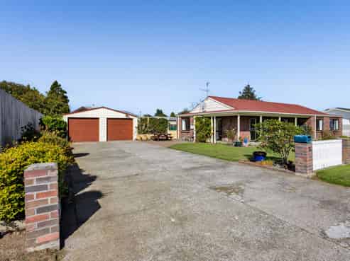 21 Robson Street, NORMANBY