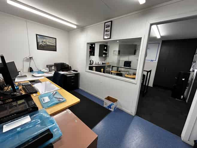 Warehouse with Visibility