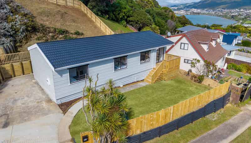 62 Gloaming Hill, Titahi Bay