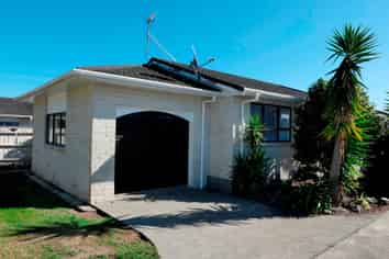 104 Hillcrest Rd, Raumati South