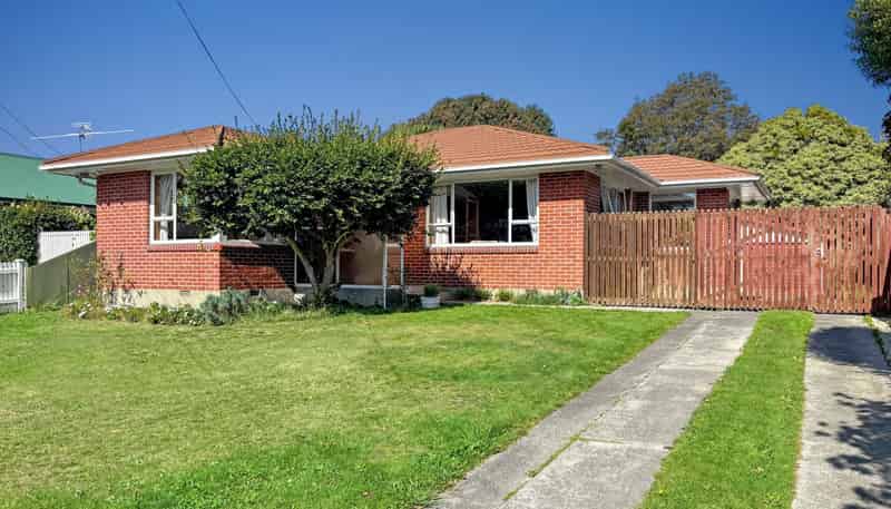 42 Gregan Cr, Burnside