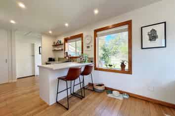 42 Gregan Cr, Burnside