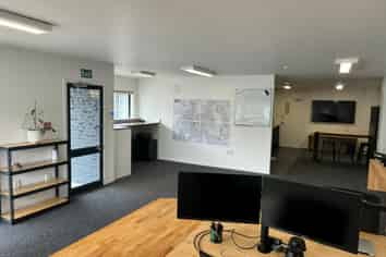 Well-Presented Industrial in Woolston