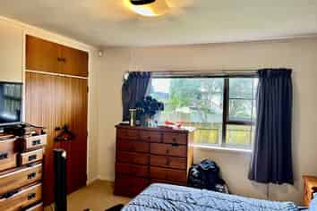 139 McLeod Road, Te Atatu South