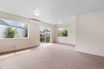 2/62 Walworth Avenue, Pakuranga Heights