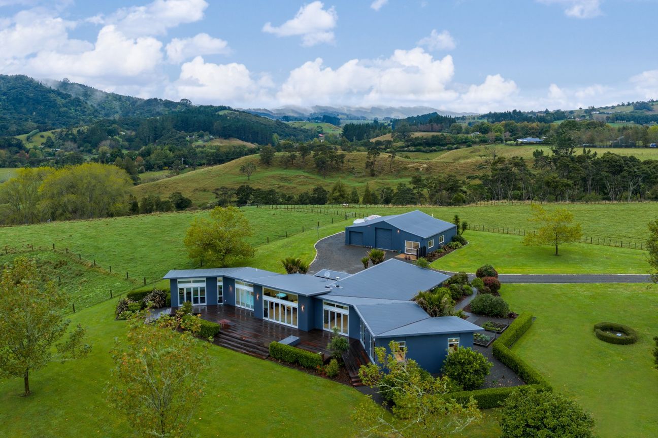 Peace, Privacy & Panoramic Views, Hunua
