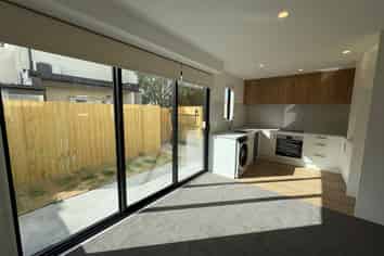 2/146 Blenheim Road, Riccarton