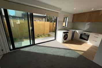 2/146 Blenheim Road, Riccarton