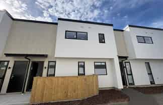 2/146 Blenheim Road, Riccarton