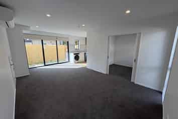 2/146 Blenheim Road, Riccarton