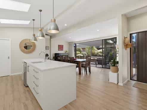77B Beach Road, Otumoetai