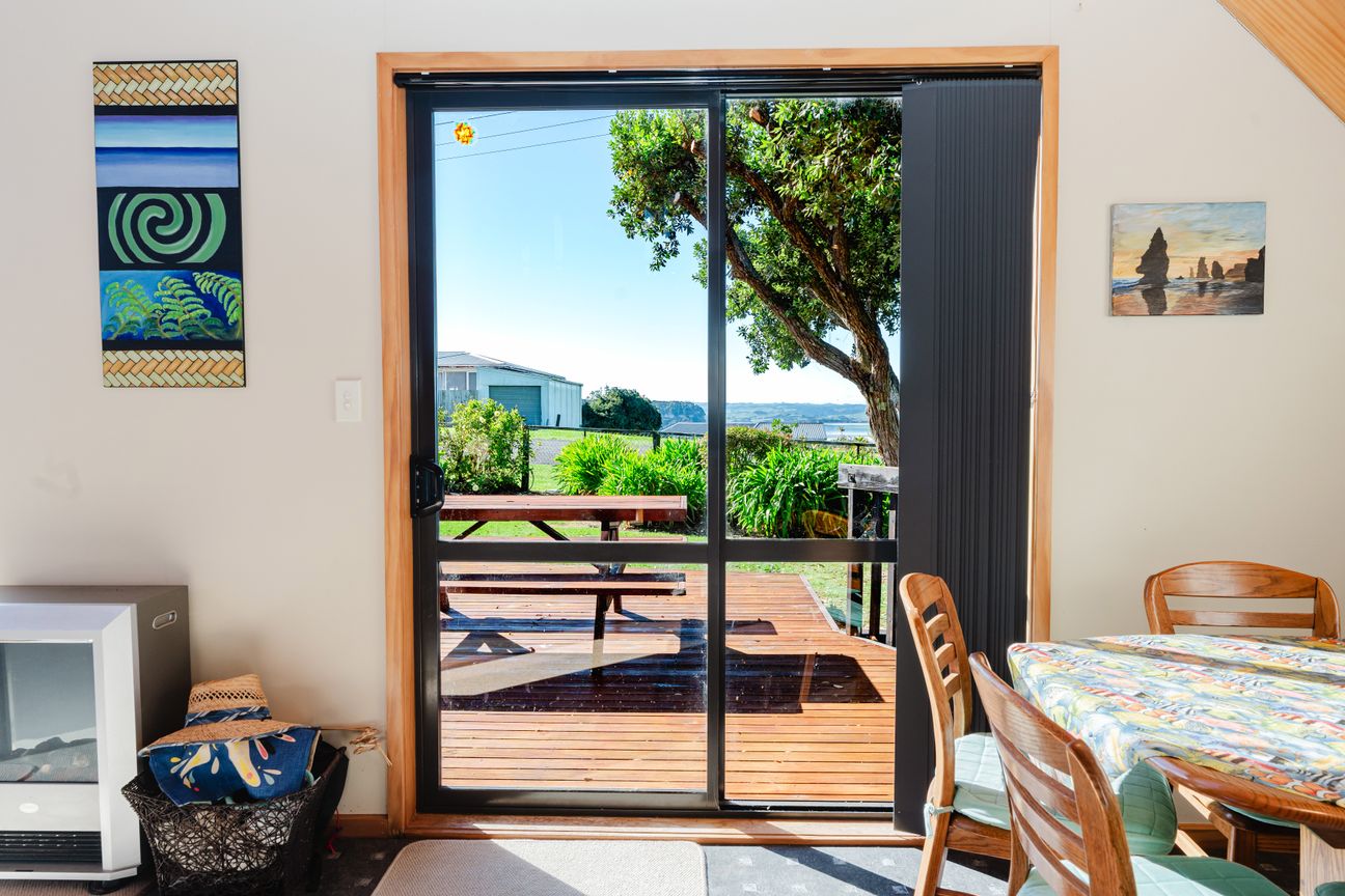 Uniquely Coastal - Undeniably Comfortable - Vista 5