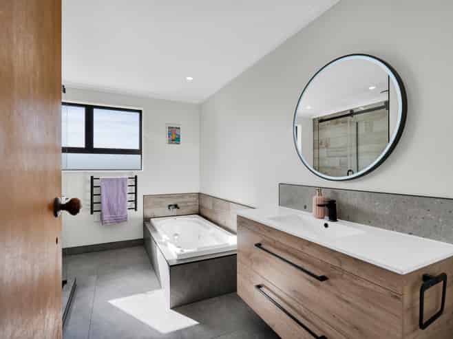 805 Richmond Road, Lepperton