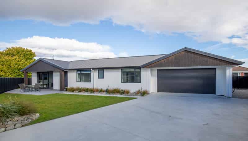 32 Plunket Street, OMAKAU