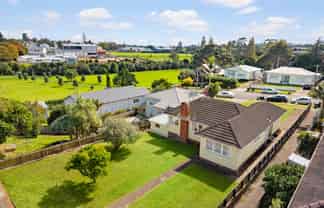 30A  Fergusson Avenue, Sandringham