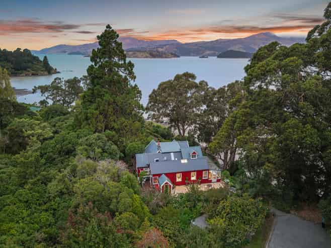 1 Main Road, Governors Bay