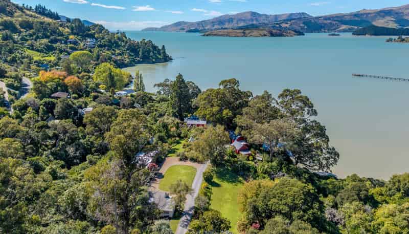 1 Main Road, Governors Bay