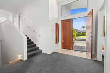 60 Chesterfield Way, Orewa