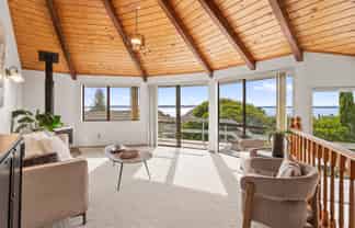 26 Pacific Parade, Army Bay