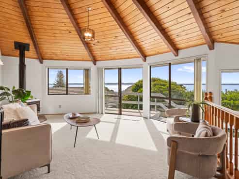 26 Pacific Parade, Army Bay