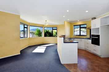  9 Lobank Place, Richmond