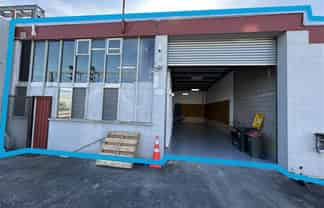 Refurbished & Affordable Unit in Tidy Complex